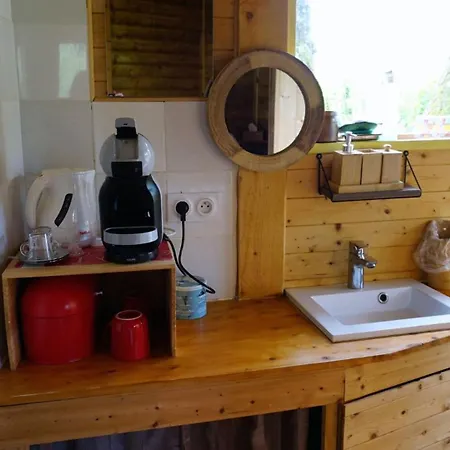 Apartment En Bois Climatisee *