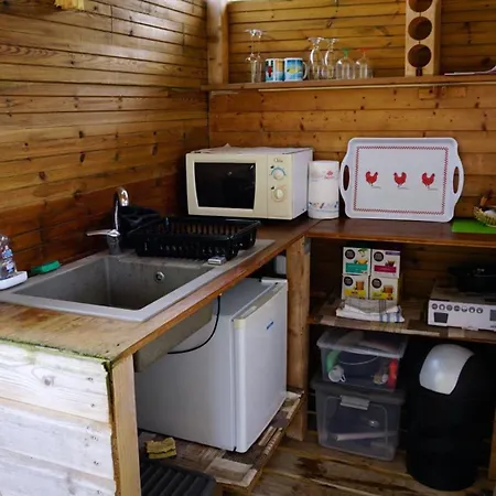 En Bois Climatisee Apartment